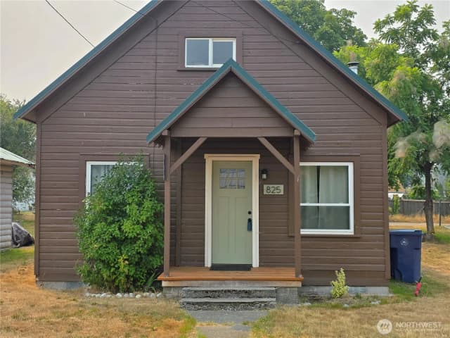 Property photo for 825 Sauk Avenue, Darrington
