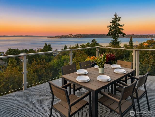 Property photo for 17 North Road N, Tacoma