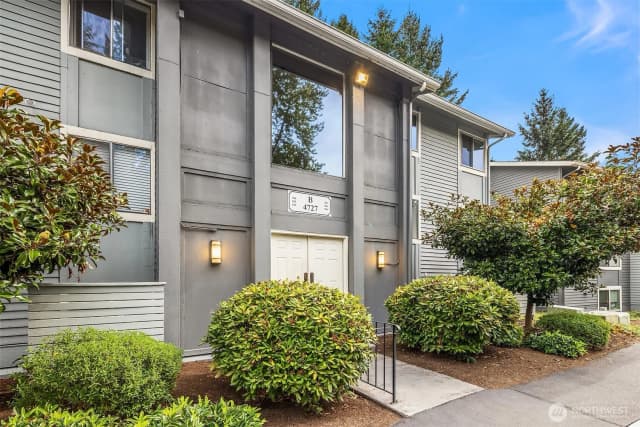 Property photo for 4727 W Lake Sammamish Parkway Se #b206, Issaquah
