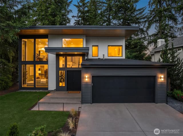 Property photo for 13342 Ne 69th Way, Redmond, WA 98052