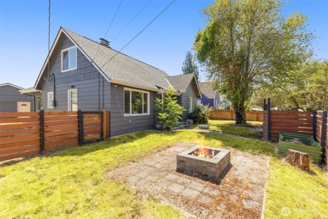 Property photo for 11214 Cornell Avenue S, Seattle