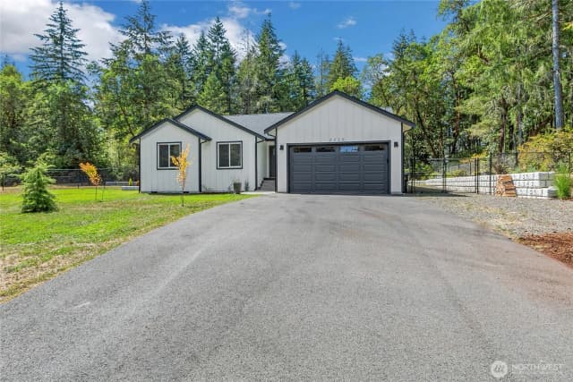 Property photo for 2220 202nd Avenue Sw, Lakebay