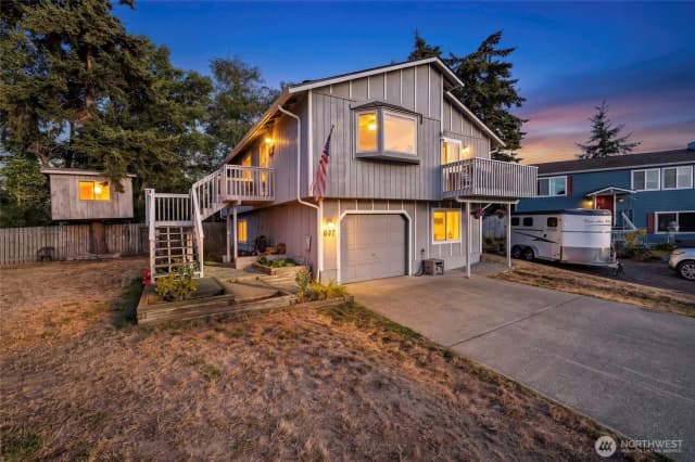 Property photo for 637 Cranberry Drive, Oak Harbor