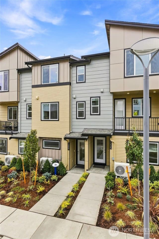 Property photo for 1221 Tacoma Court Ne #21, Renton