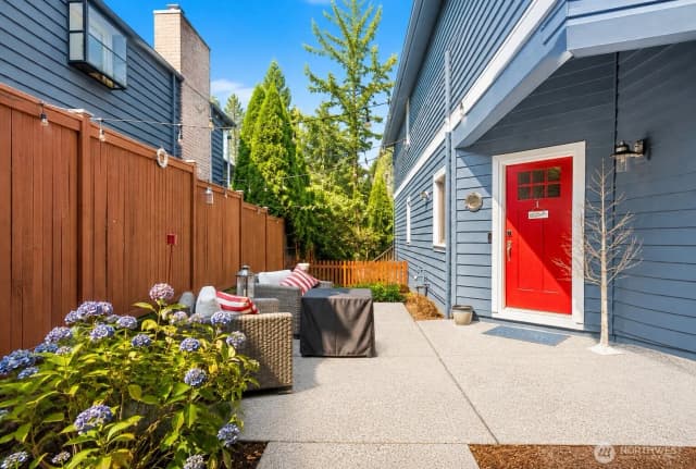 Property photo for 2858 Nw 90th Place, Seattle