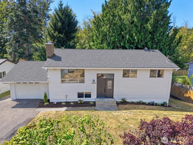 Property photo for 16032 22nd Avenue W, Lynnwood