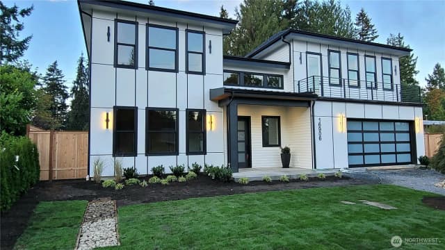 Property photo for 16906 Ne 14th Street, Bellevue