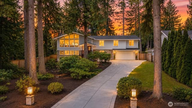 Property photo for 2531 Sahalee Drive W, Sammamish, WA 98074