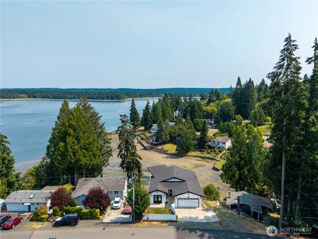 Property photo for 2142 Island Drive Nw, Olympia