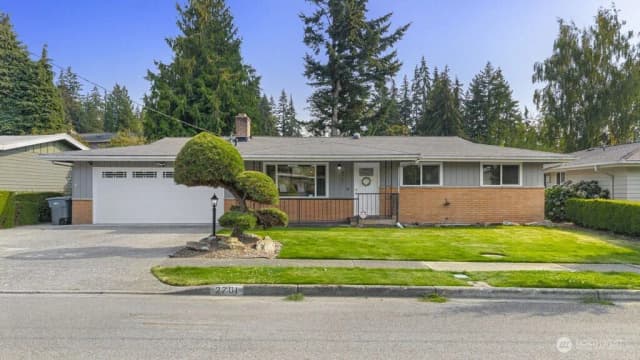 Property photo for 2701 Ne 24th Street, Renton