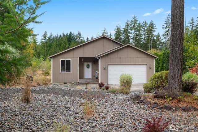 Property photo for 321 E Penzance Road, Shelton