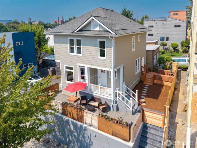 Property photo for 2216 E Fir Street, Seattle