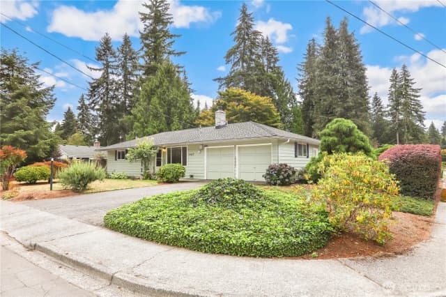 Property photo for 10507 Ne 143rd Place, Kirkland