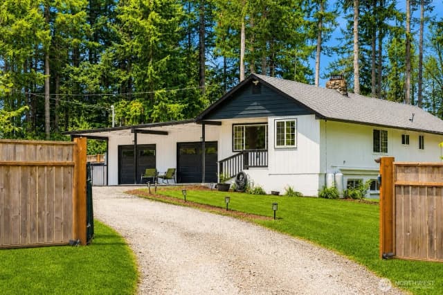 Property photo for 7045 Hawks Prairie Road Ne, Olympia
