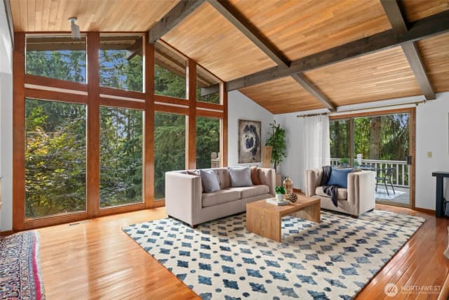 Property photo for 20605 Se 127th Street, Issaquah, WA 98027