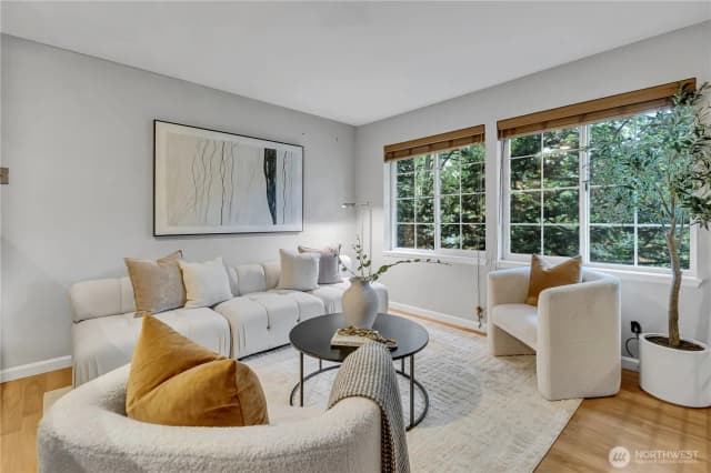 Property photo for 952 N 35th Street #102, Seattle