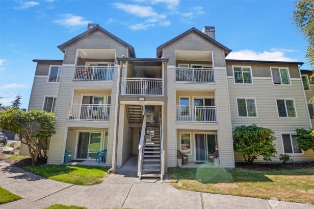 Property photo for 12423 Harbour Pointe Boulevard #v202, Mukilteo