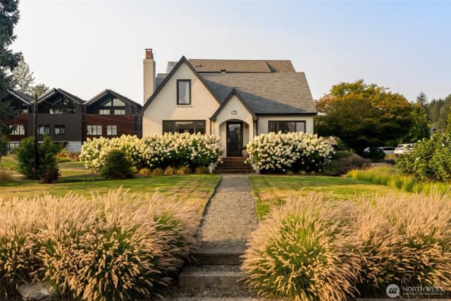 Property photo for 4569 Point White Drive Ne, Bainbridge Island