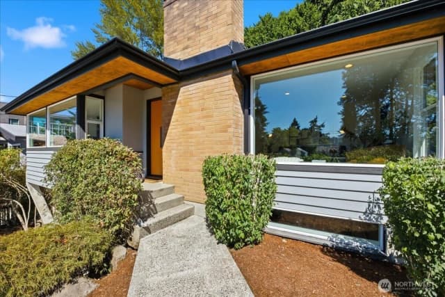 Property photo for 10705 41st Place Ne, Seattle