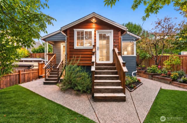 Property photo for 6215 38th Avenue Ne, Seattle