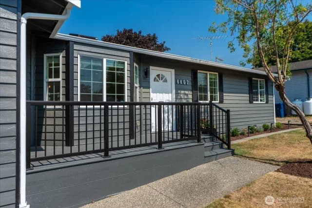 Property photo for 6607 69th Street Ne, Marysville