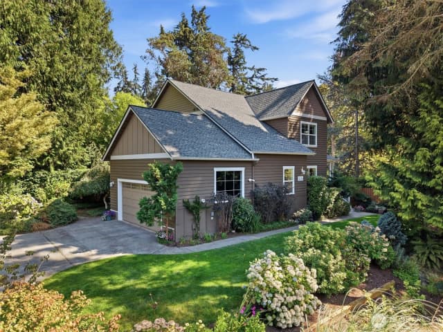 Property photo for 506 Azalea Avenue Ne, Bainbridge Island