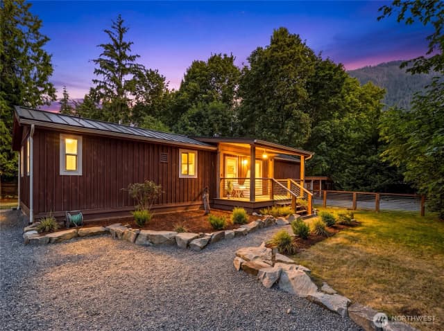 Property photo for 19404 636th Avenue Ne, Baring