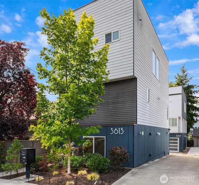 Property photo for 3613 Wallingford Avenue N, Seattle