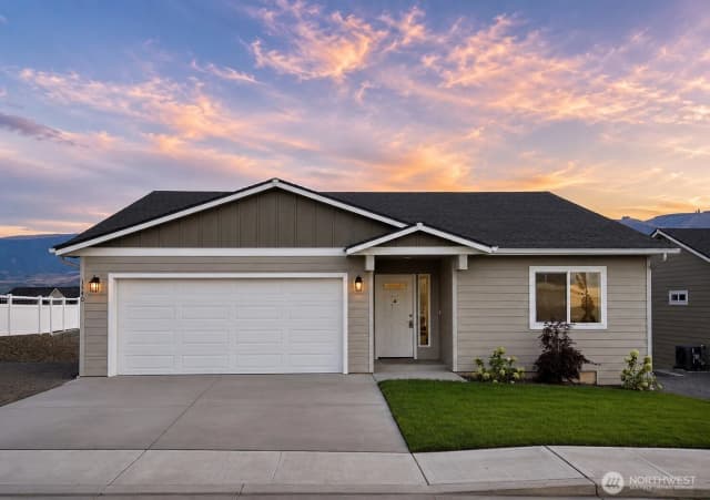 Property photo for 1540 6th Street Se, East Wenatchee