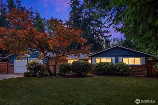 Property photo for 16217 Ne 25th Street, Bellevue
