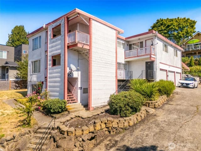 Property photo for 812 29th Avenue S, Seattle