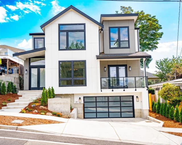 Property photo for 917 N 30th Street, Renton