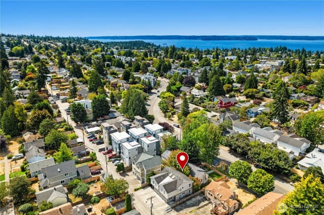 Property photo for 5614 Fauntleroy Way Sw, Seattle
