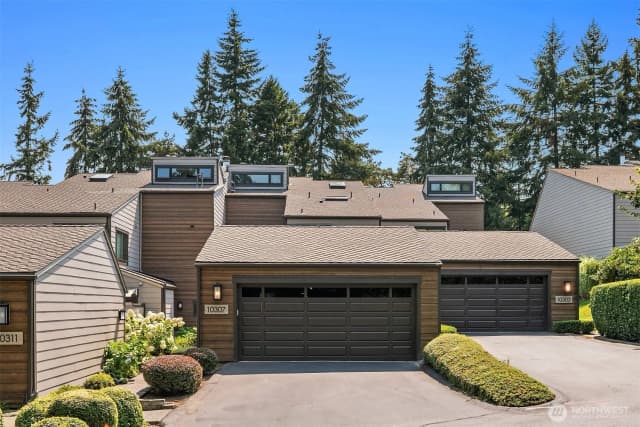 Property photo for 10307 Ne 19th Place #b3, Bellevue