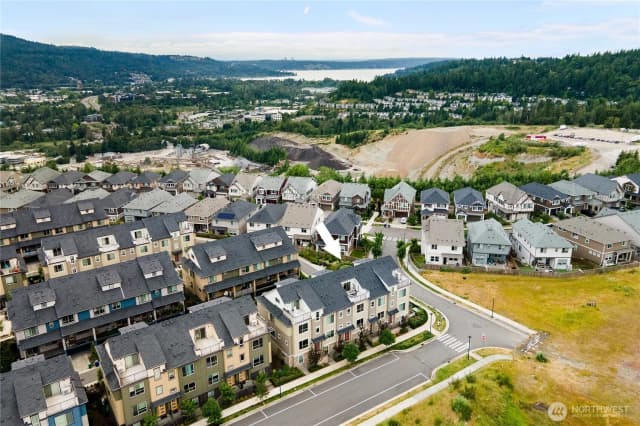 Property photo for 1429 8th Avenue Ne #8, Issaquah