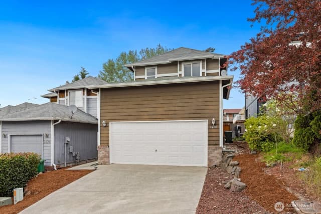 Property photo for 2428 Ne 13th Street, Renton