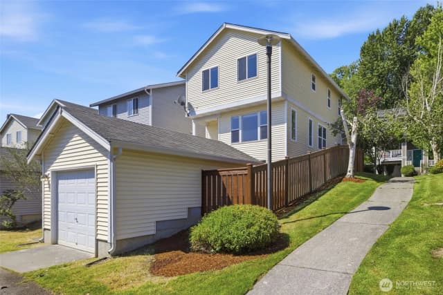 Property photo for 7624 39th Avenue S, Seattle