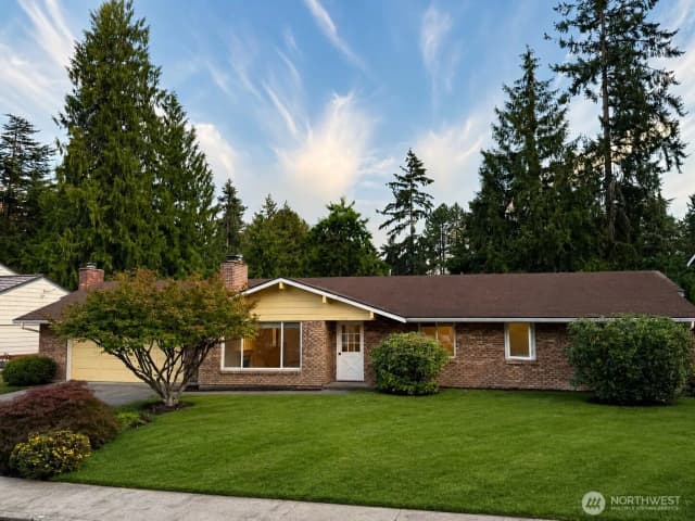Property photo for 17421 Ne 11th Street, Bellevue