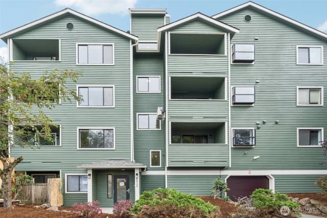 Property photo for 8816 Nesbit Avenue N #203, Seattle