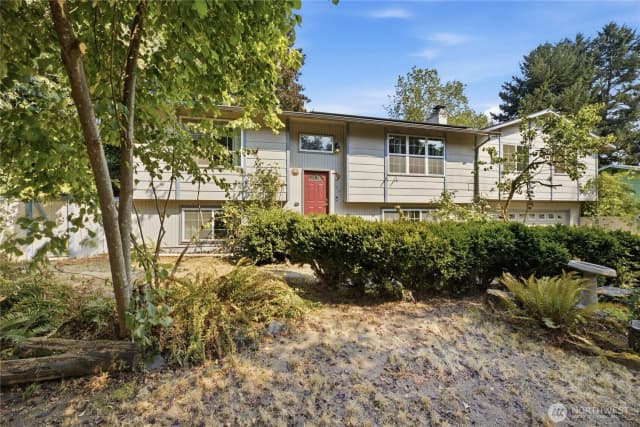 Property photo for 608 School Street Se, Lacey
