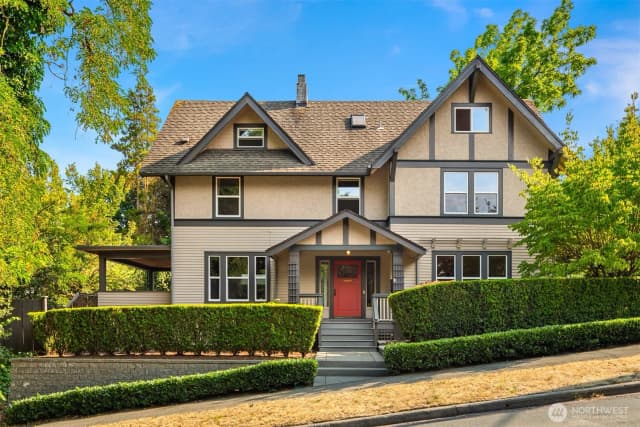 Property photo for 2215 E Aloha Street, Seattle