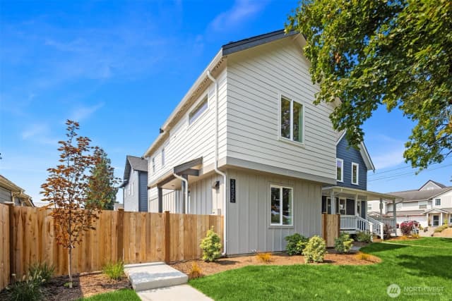 Property photo for 2402 Cleveland Avenue #c, Everett
