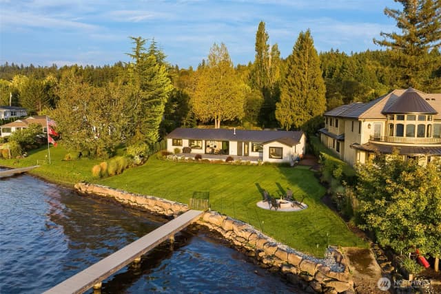 Property photo for 247 E Lake Sammamish Parkway Se, Sammamish