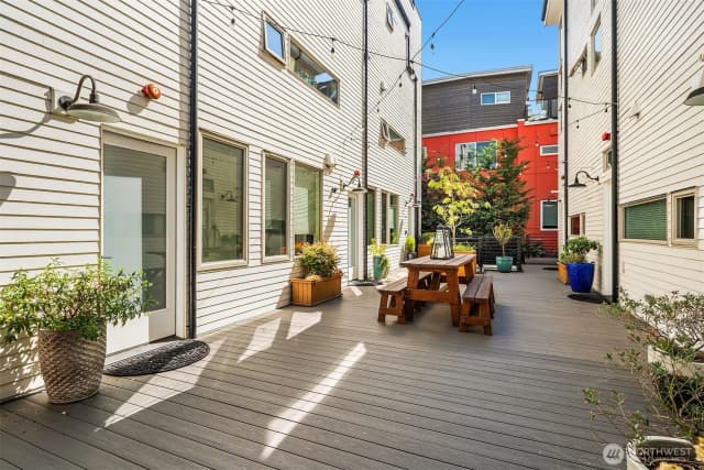 Property photo for 1537 Grandview Place E #d, Seattle