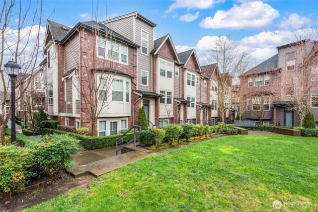 Property photo for 1321 Greenwish Walk Ne, Issaquah