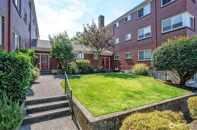 Property photo for 4405 Sw Alaska Street #304, Seattle