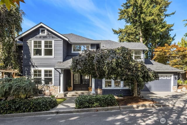 Property photo for 12524 Ne 75th Place, Kirkland