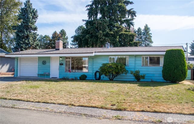 Property photo for 650 Jefferson Avenue Ne, Renton