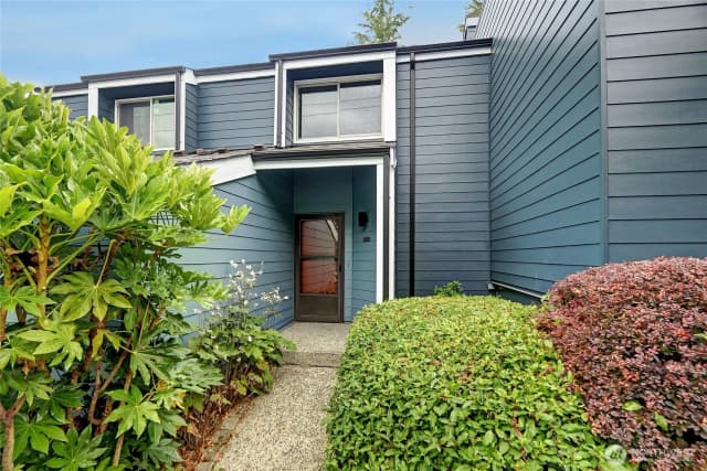 Property photo for 17018 Ne 80th Street #c5, Redmond