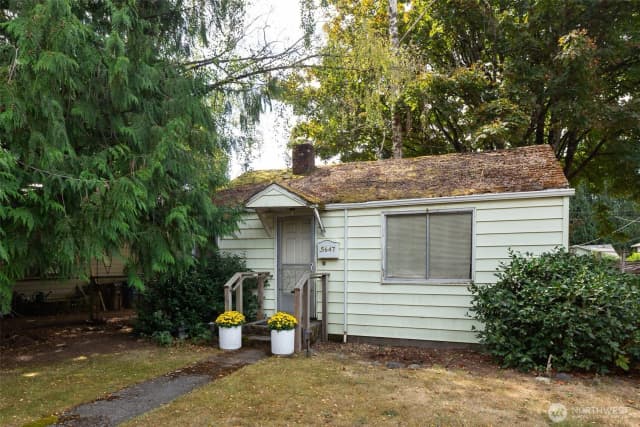 Property photo for 5647 38th Avenue Sw, Seattle